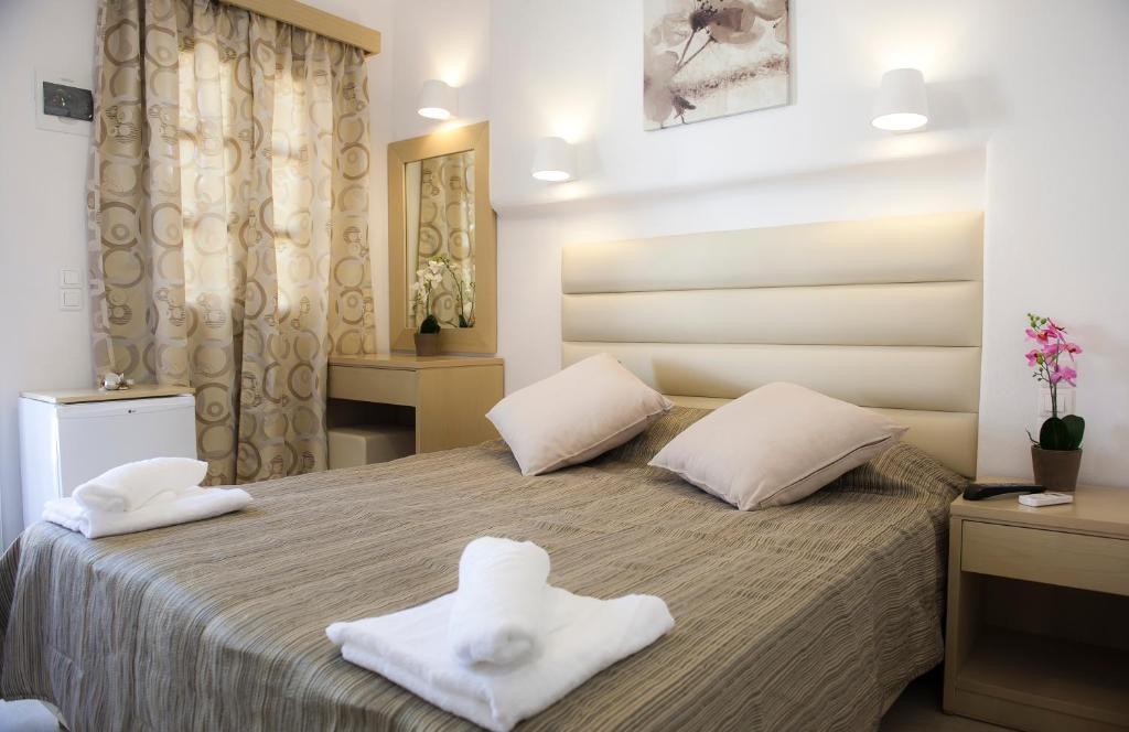 Agia Anna Beachfront Boutique Paraga  Room photo